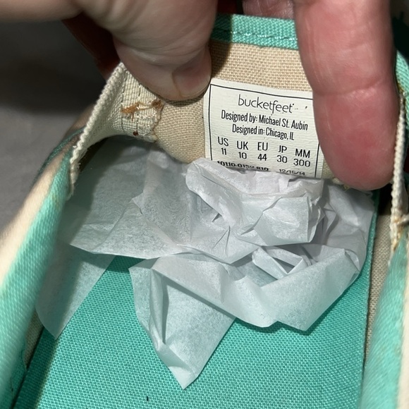 Men’s bucketfeet painted “x” Gym shoe/sneakers. Size 11. NWT. - Picture 6 of 6